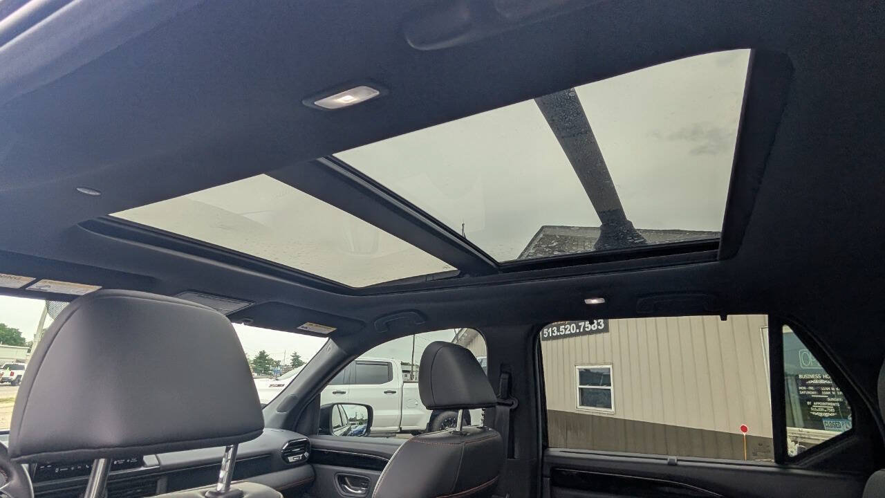 Used 2025 Honda Pilot TrailSport image 31