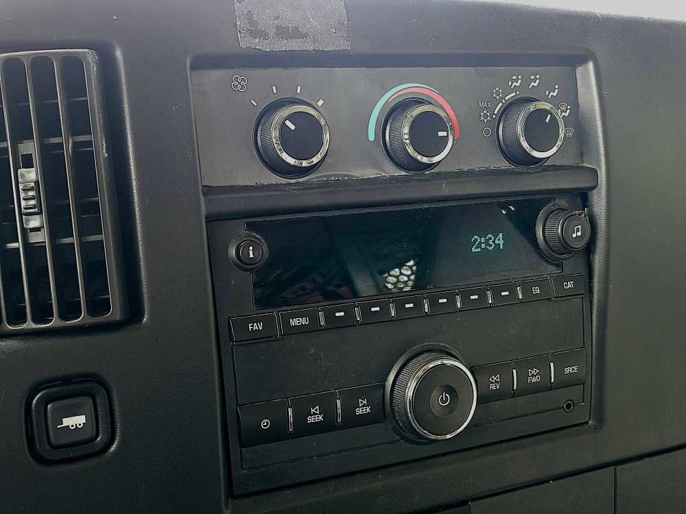 Used 2017 GMC Savana 2500 image 35