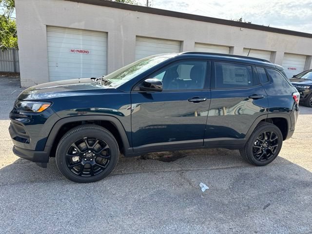 New 2026 Jeep Compass Latitude AWD/4WD image 3
