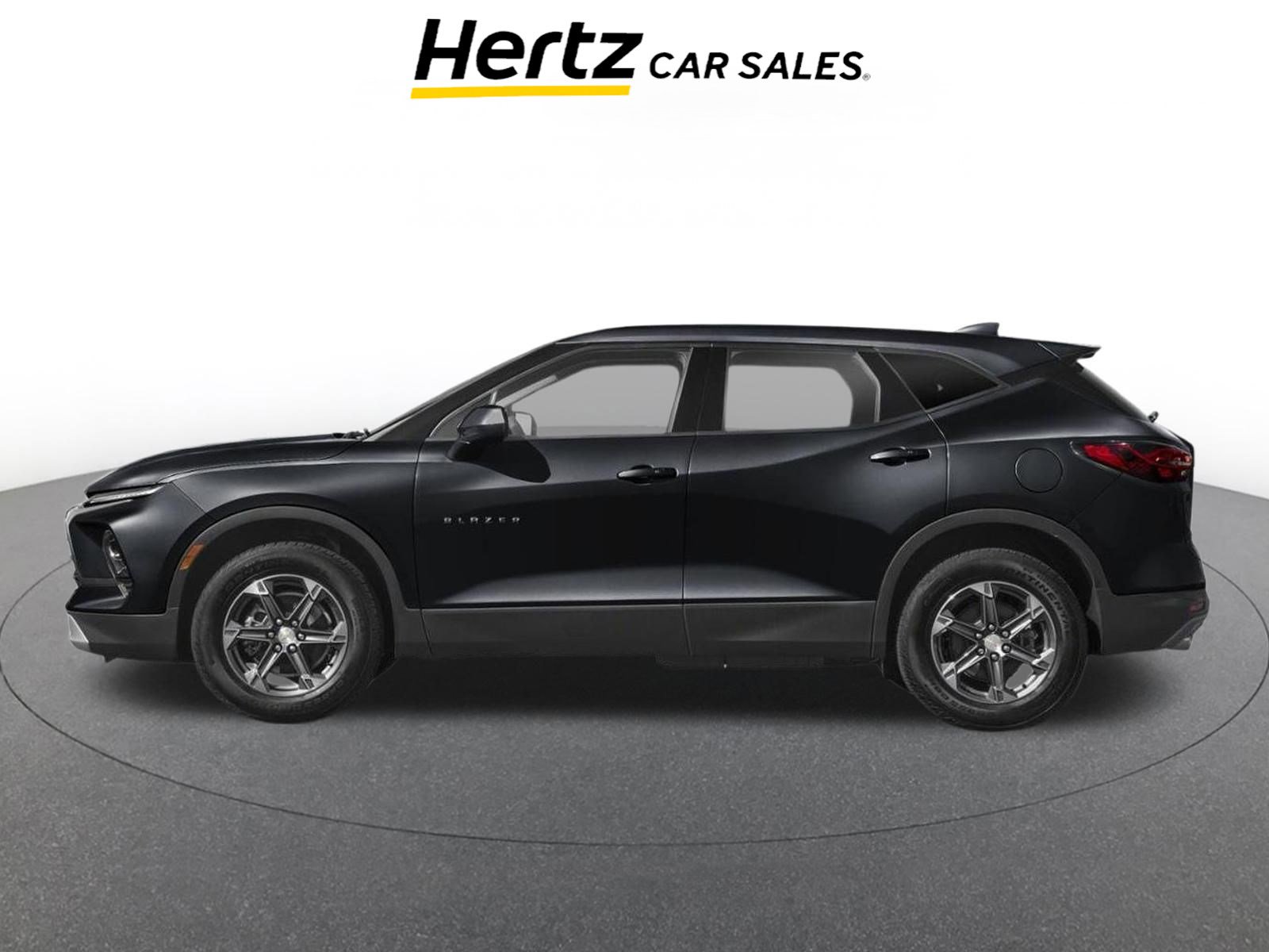 Used 2025 Chevrolet Blazer LT FWD image 3