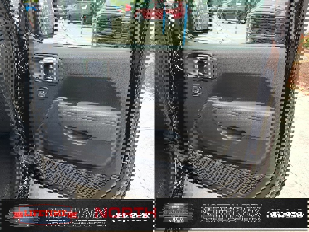 New 2025 Jeep Gladiator Sport image 29