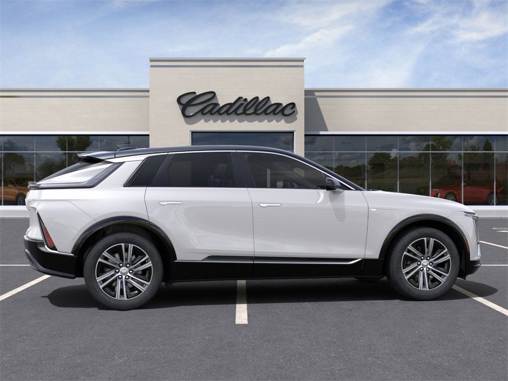 New 2025 Cadillac Lyriq Luxury image 5