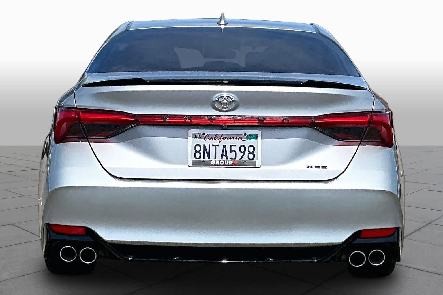 Used 2019 Toyota Avalon XSE FWD image 4