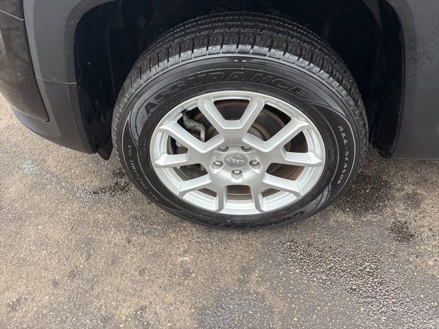 Used 2021 Jeep Renegade Latitude image 44