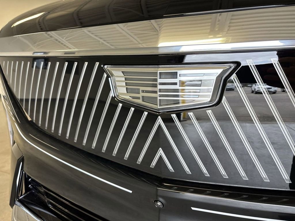 New 2025 Cadillac Escalade IQ Luxury 2 image 36