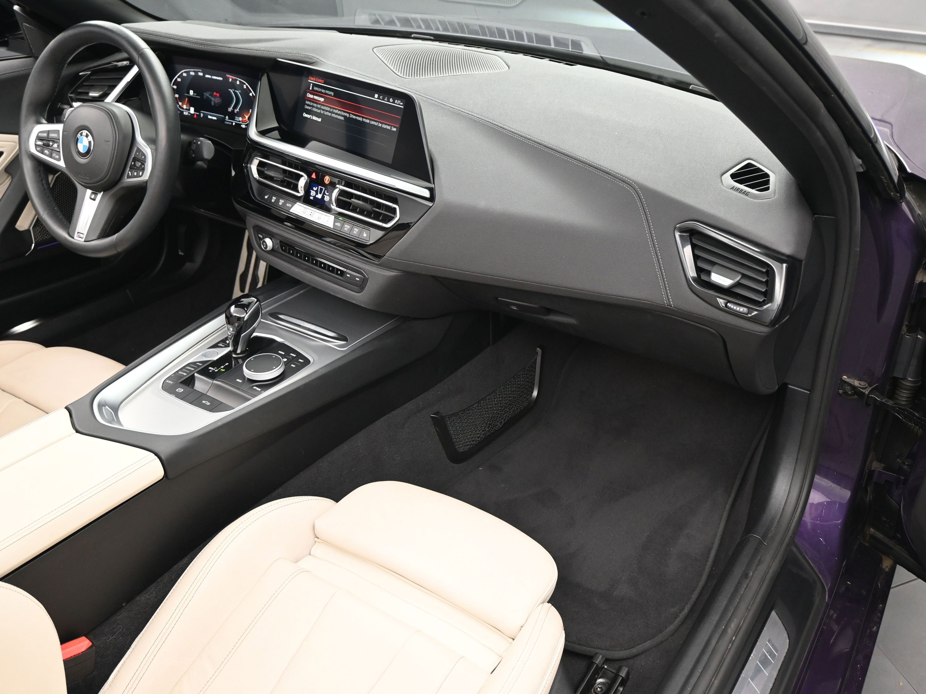 Used 2023 BMW Z4 M40i w/ Premium Package image 11