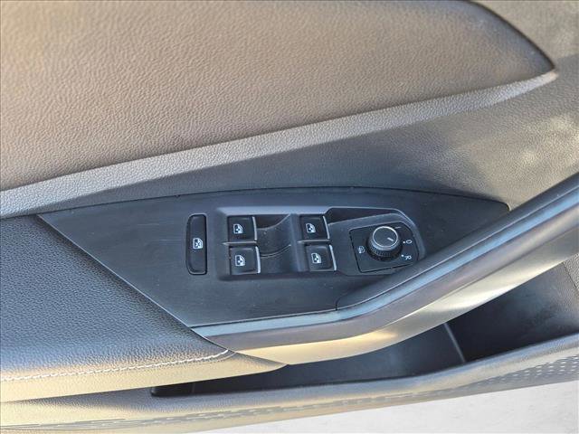 Used 2024 Volkswagen Jetta SE FWD image 11