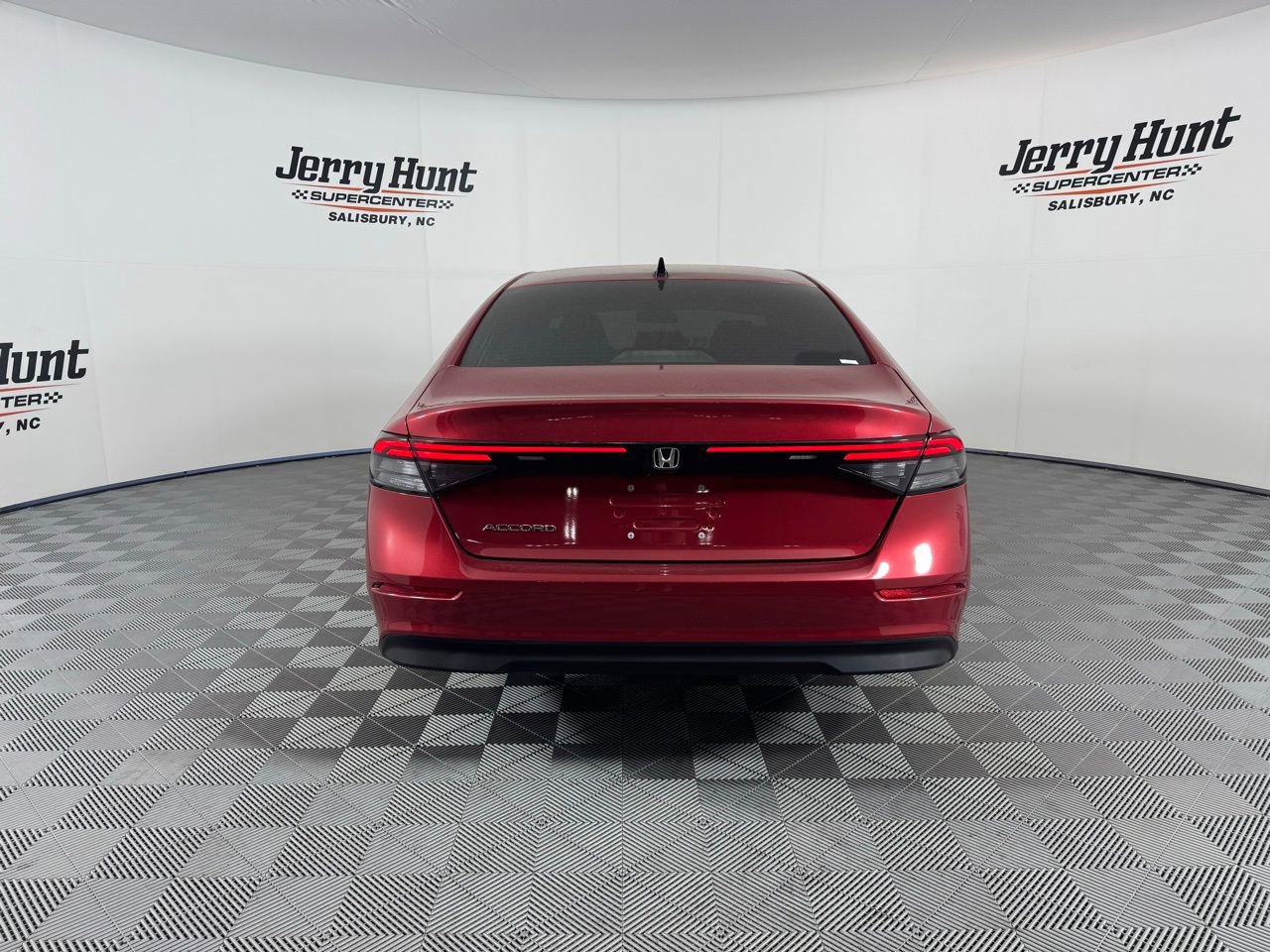 Used 2025 Honda Accord SE image 10