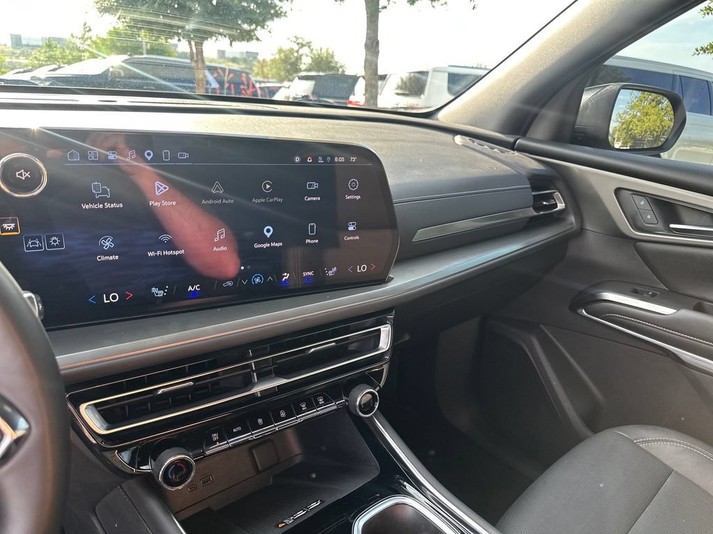 Used 2024 Chevrolet Traverse LT FWD image 23