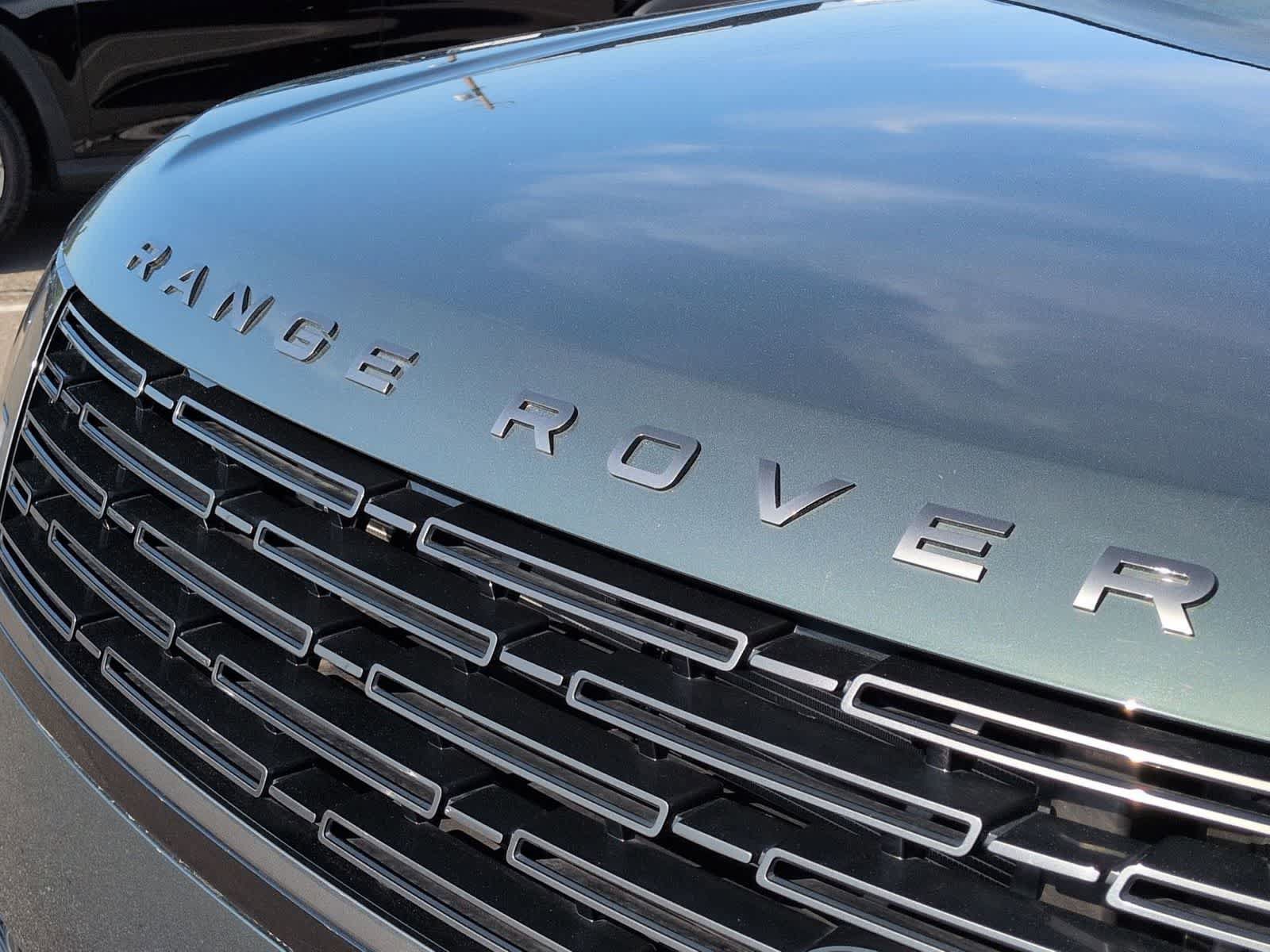 Certified 2025 Land Rover Range Rover SE AWD/4WD image 12