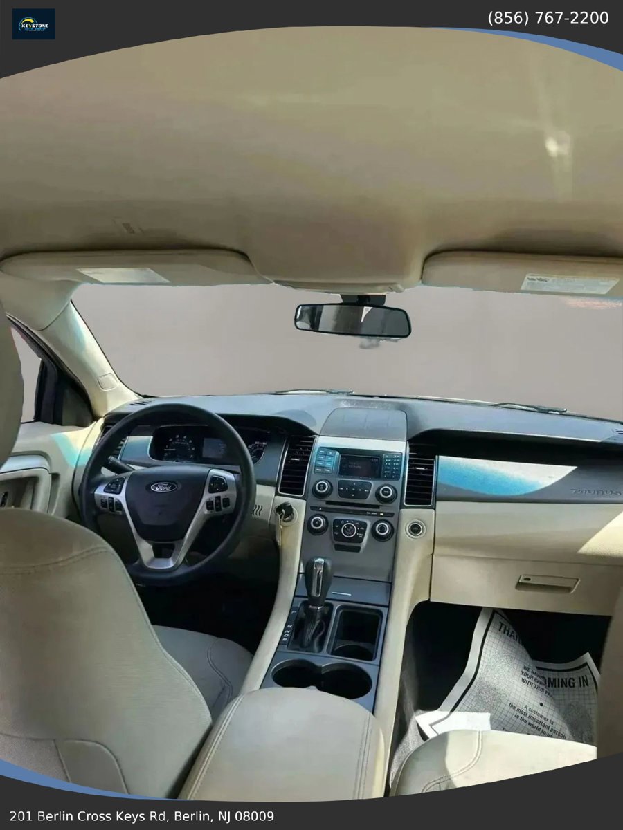 Used 2019 Ford Taurus SE image 13