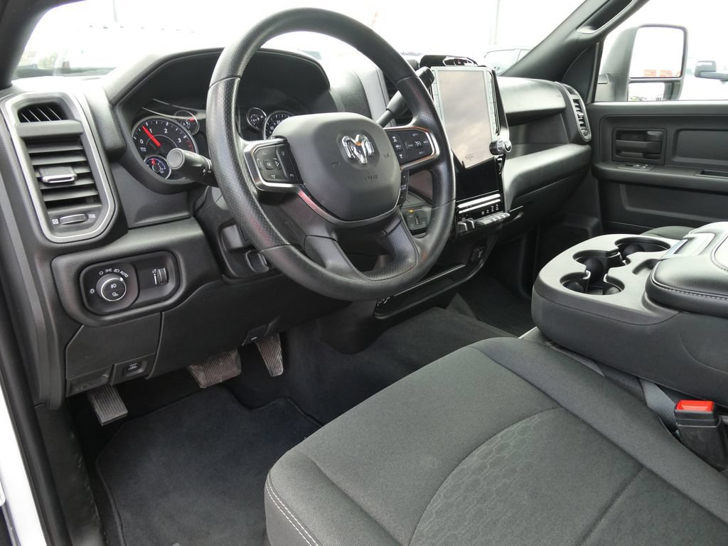 Used 2025 RAM 3500 Tradesman AWD/4WD image 21