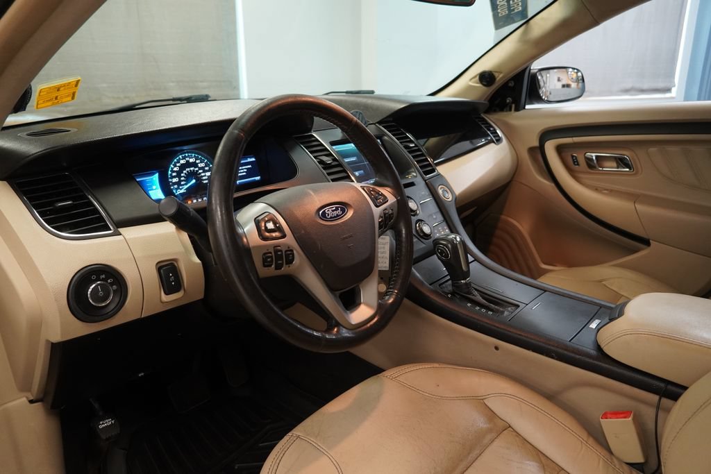 Used 2013 Ford Taurus SEL FWD image 7