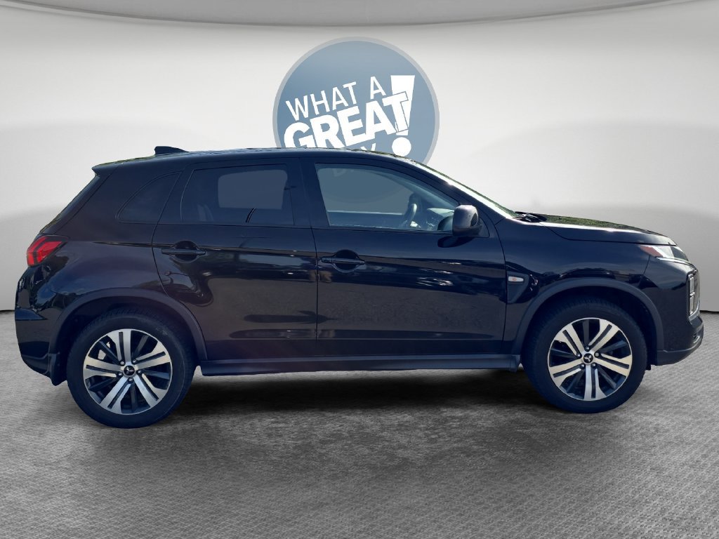 Used 2022 Mitsubishi Outlander Sport ES AWD/4WD image 2