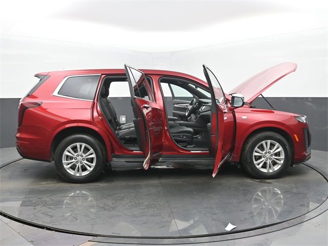 Certified 2024 Cadillac XT6 Luxury image 57
