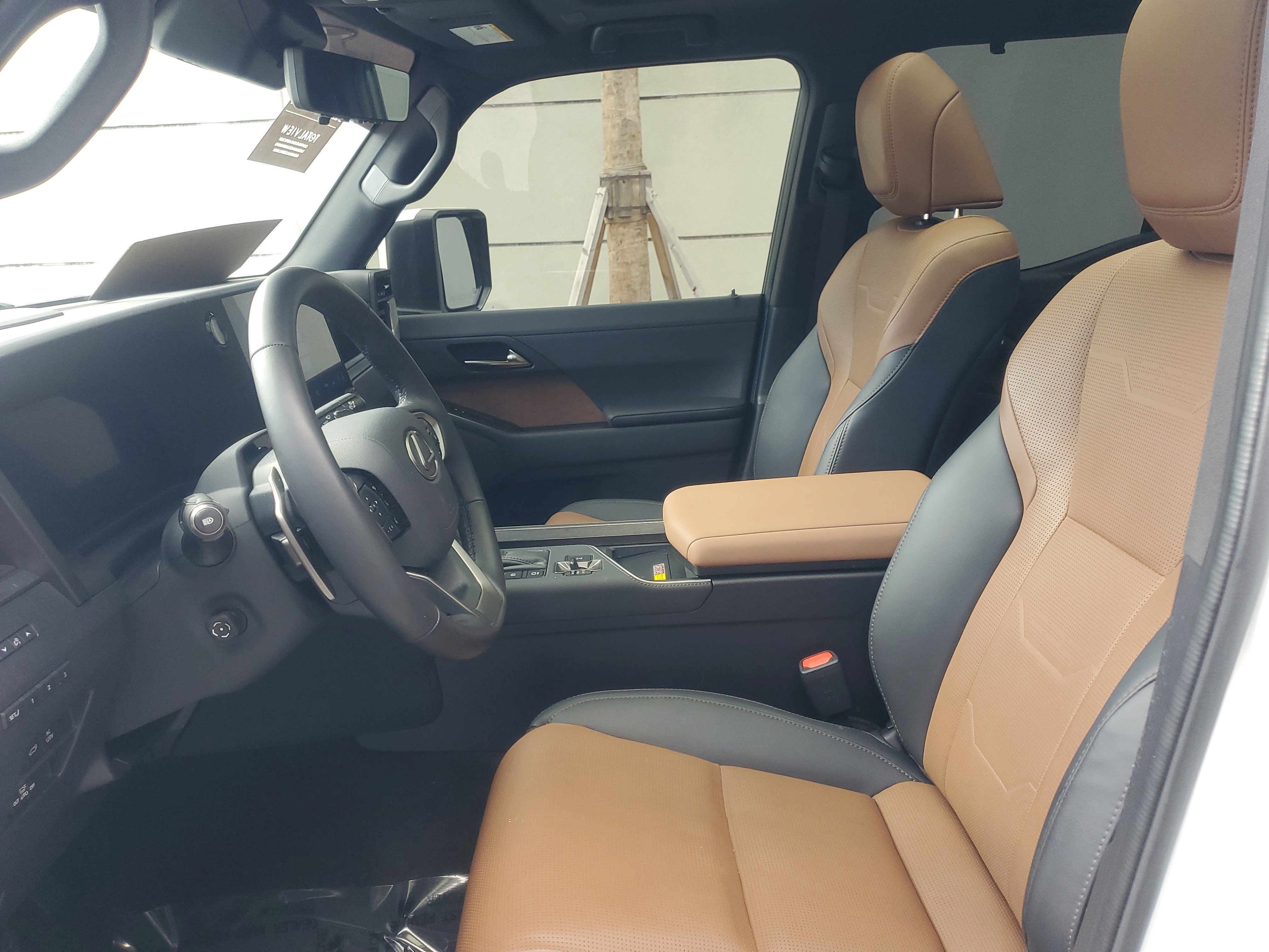 Used 2025 Lexus GX 550 image 15