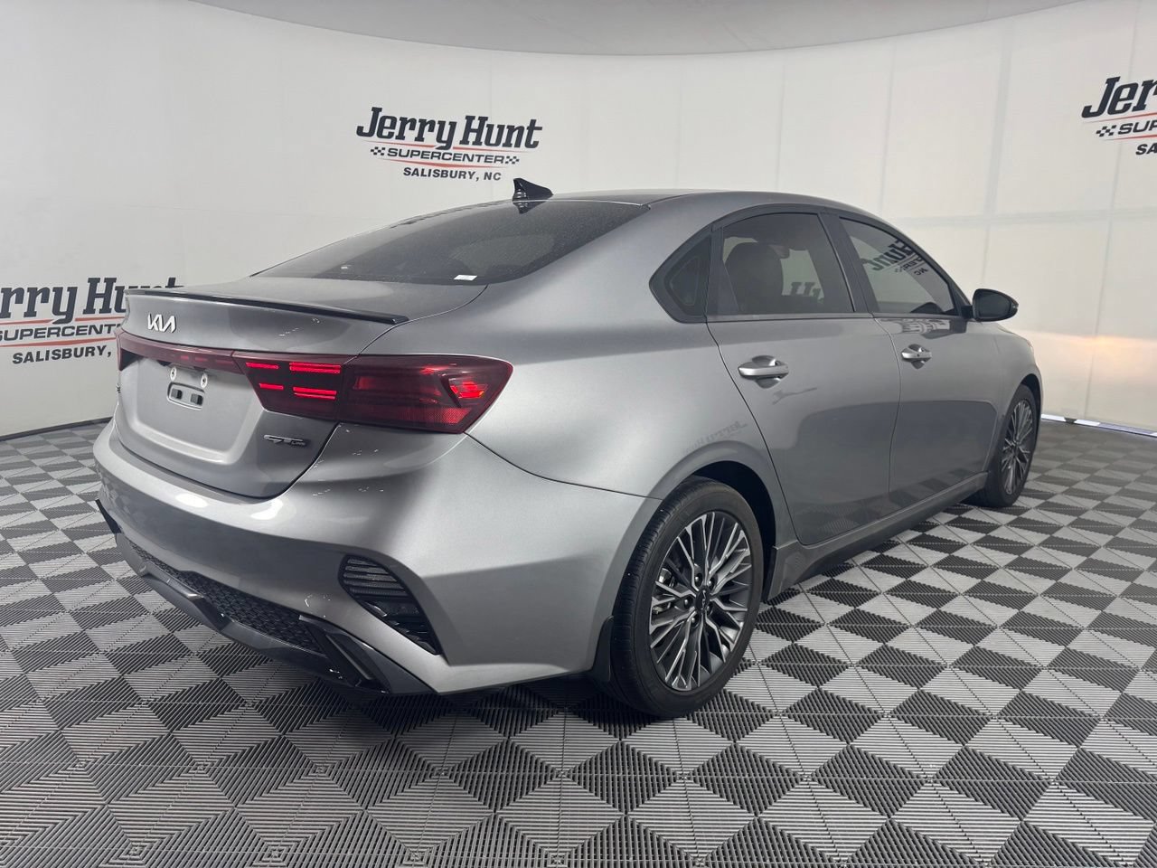 Used 2024 Kia Forte GT-Line FWD image 7