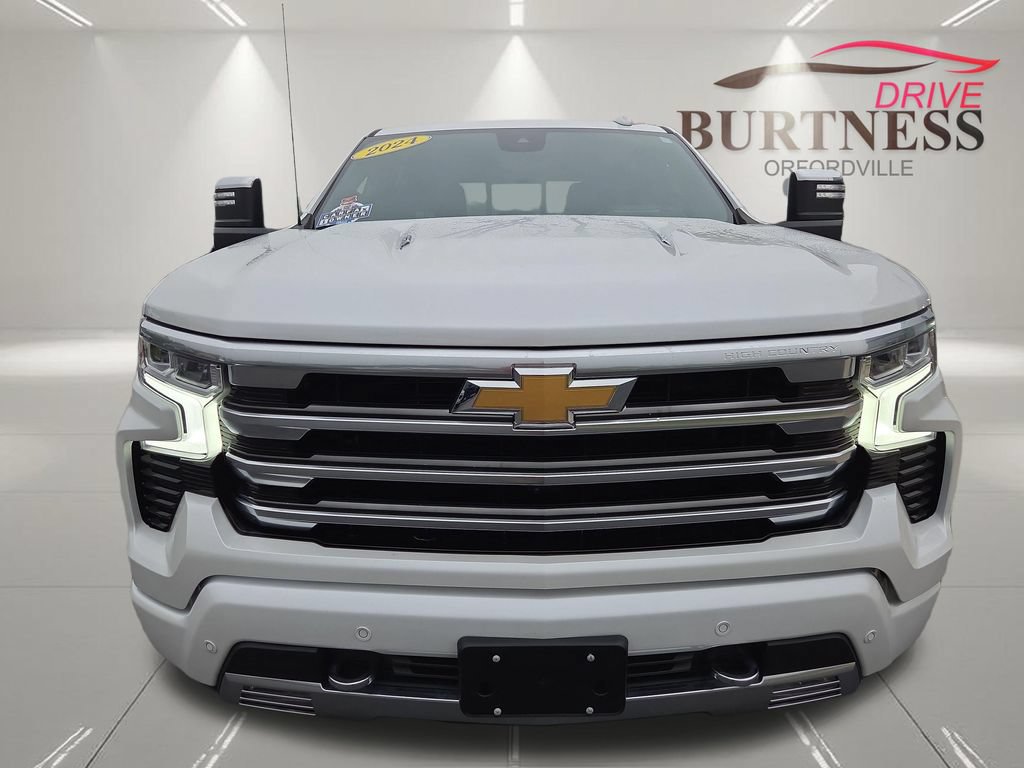Certified 2024 Chevrolet Silverado 1500 High Country w/ Technology Package AWD/4WD image 3