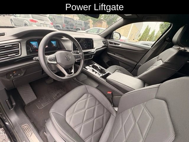 Used 2024 Volkswagen Atlas Cross Sport SE FWD image 11