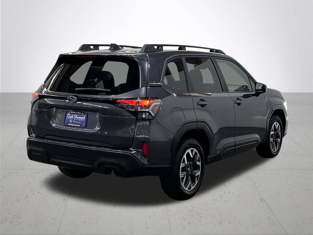 Used 2025 Subaru Forester Premium AWD/4WD image 10