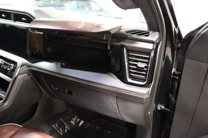 Used 2023 GMC Sierra 1500 Denali Ultimate image 28