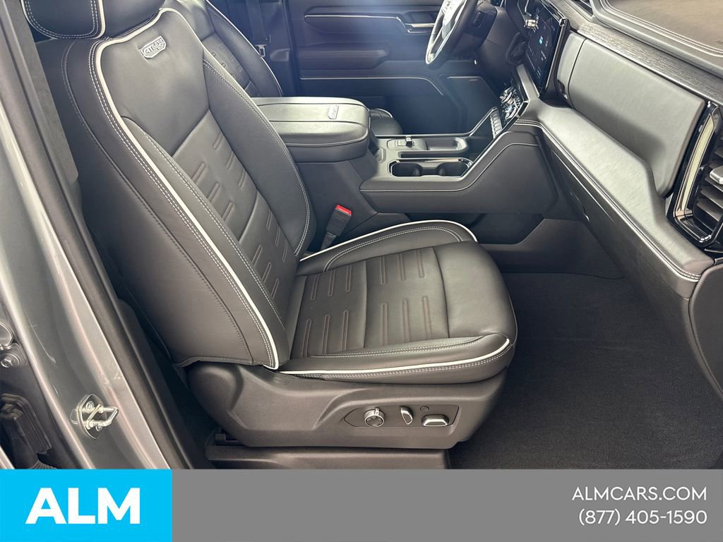 Used 2024 GMC Sierra 2500 AT4X image 17
