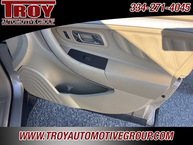 Used 2017 Ford Taurus SE image 27