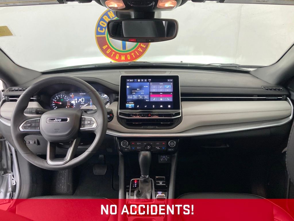 Used 2025 Jeep Compass Limited image 7