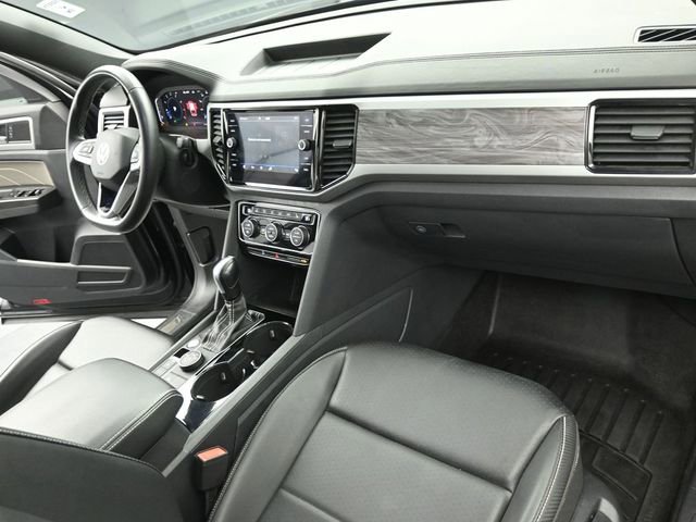 Used 2022 Volkswagen Atlas Cross Sport SE w/ Black Wheel Package image 26