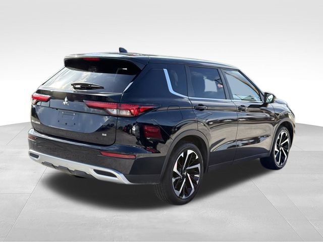 Used 2023 Mitsubishi Outlander SE FWD image 5