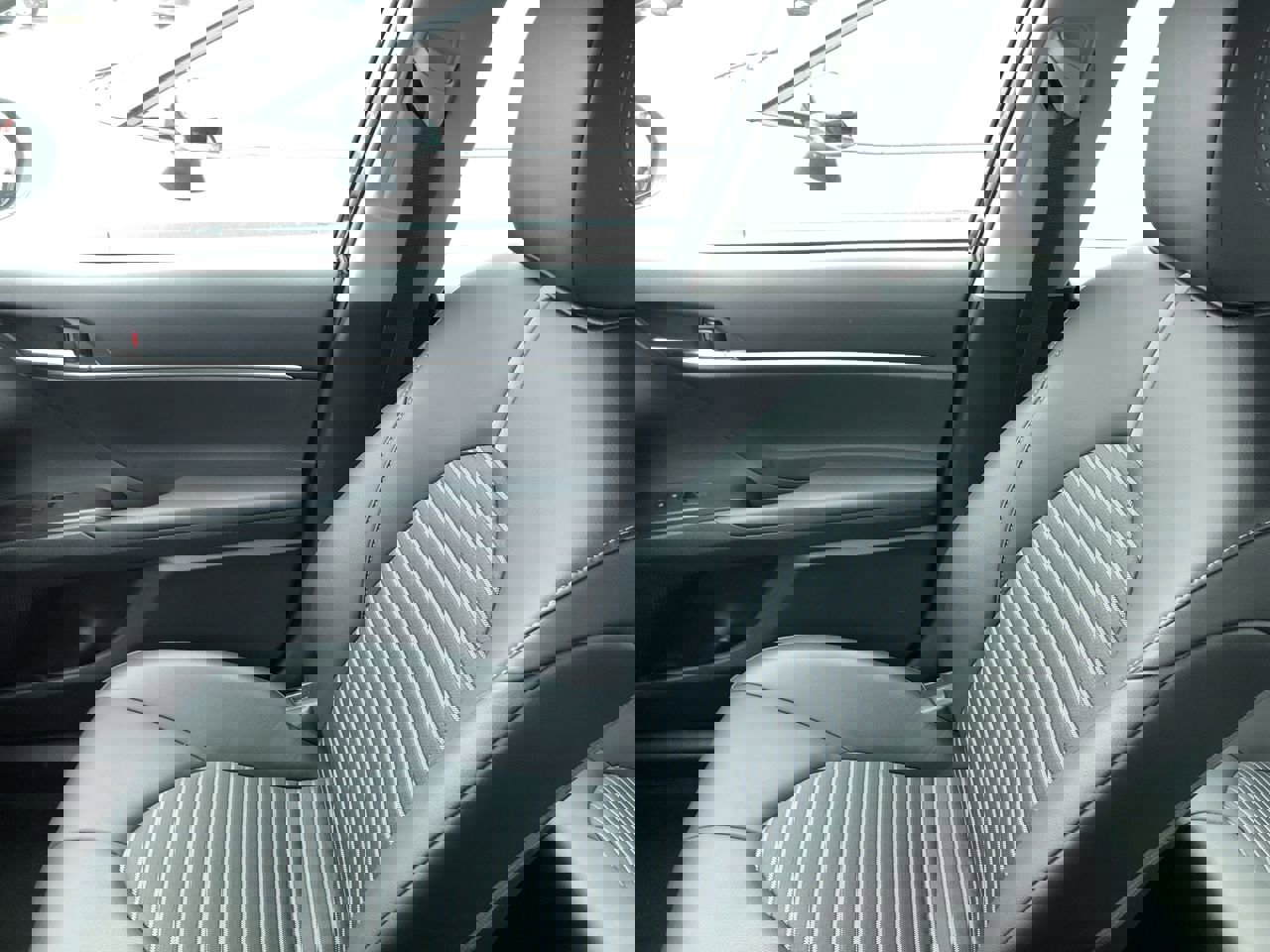 Used 2024 Toyota Camry SE image 22