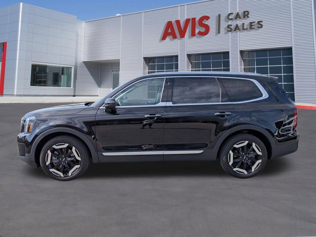 Used 2025 Kia Telluride S FWD image 10