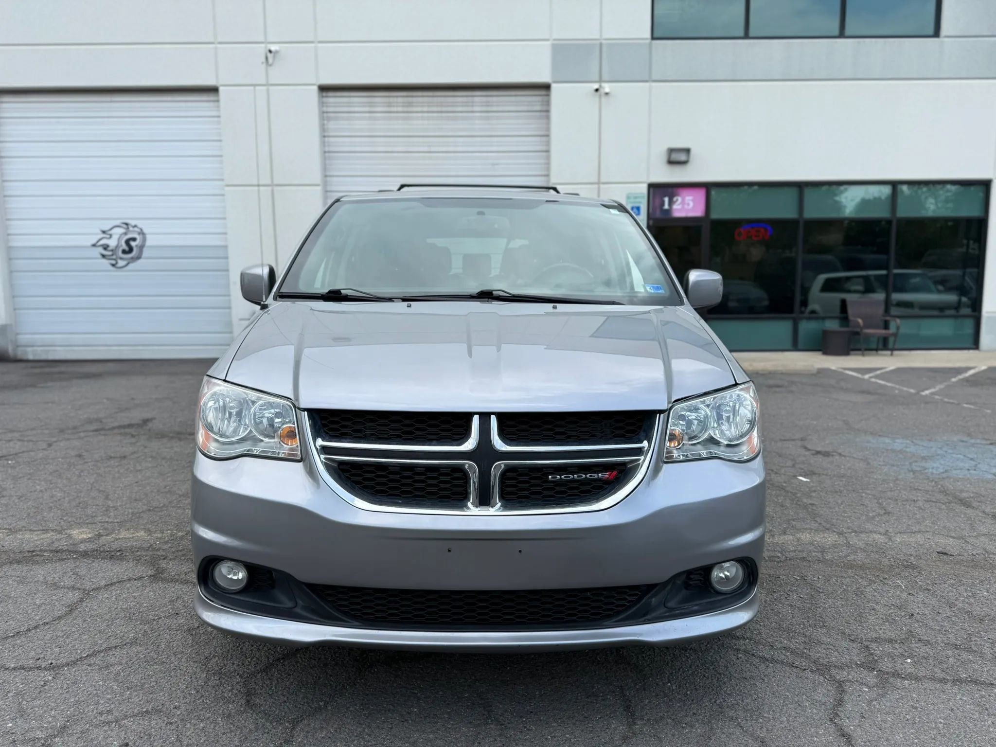 Used 2018 Dodge Grand Caravan SXT FWD image 7
