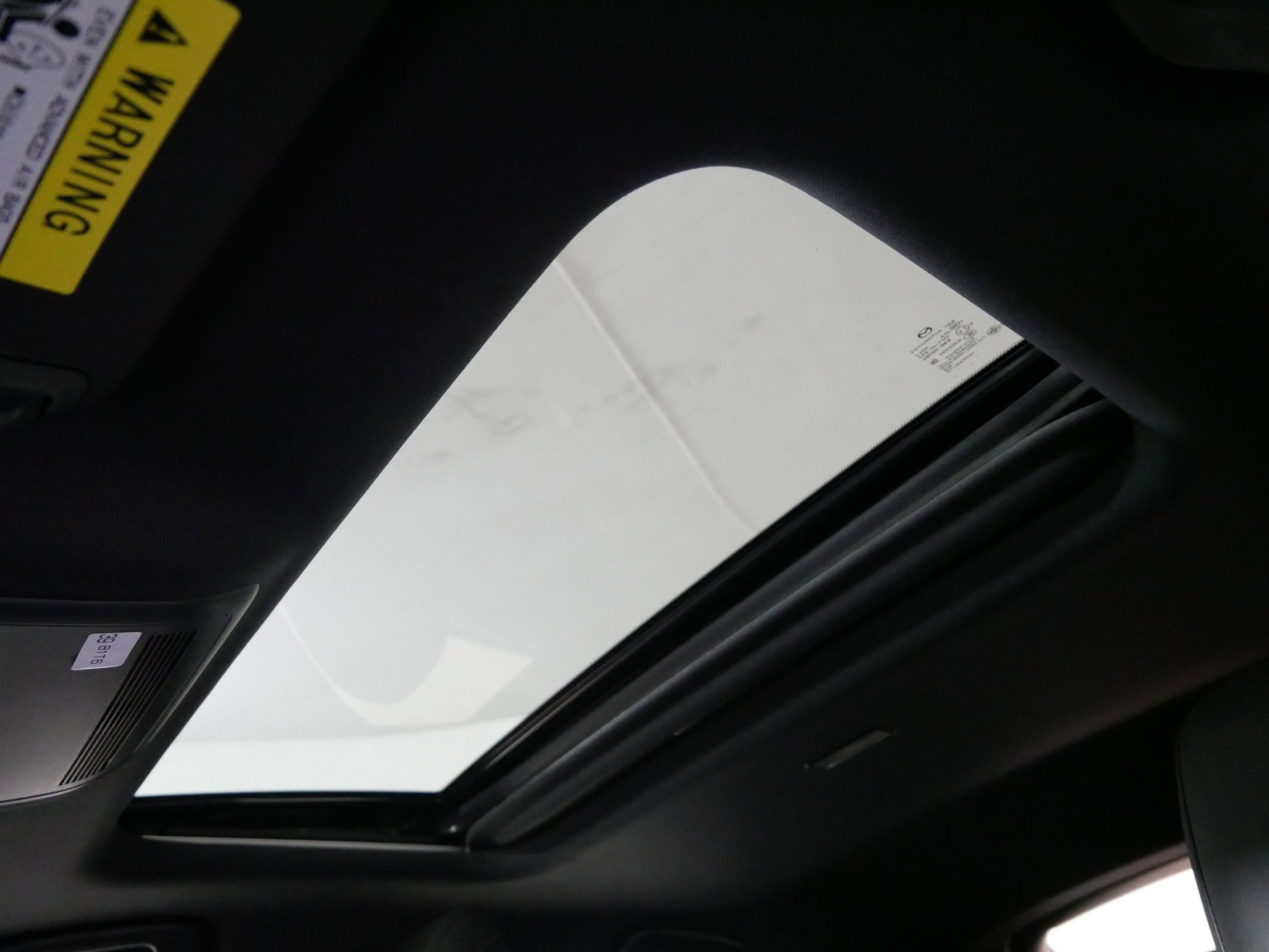 New 2026 MAZDA MAZDA3 Hatchback w/Premium Plus Pkg image 8