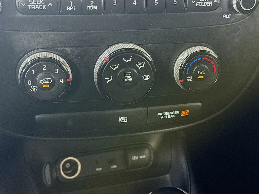 Used 2014 Kia Soul + FWD image 16