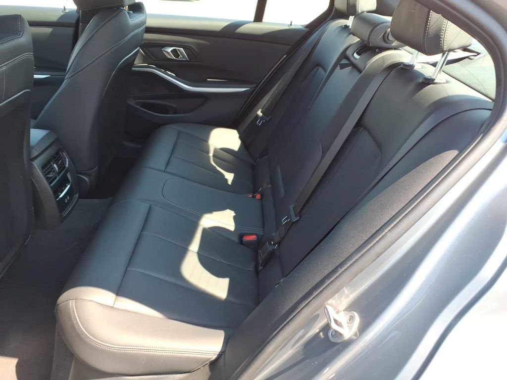 Used 2025 BMW 330i Sedan RWD image 6