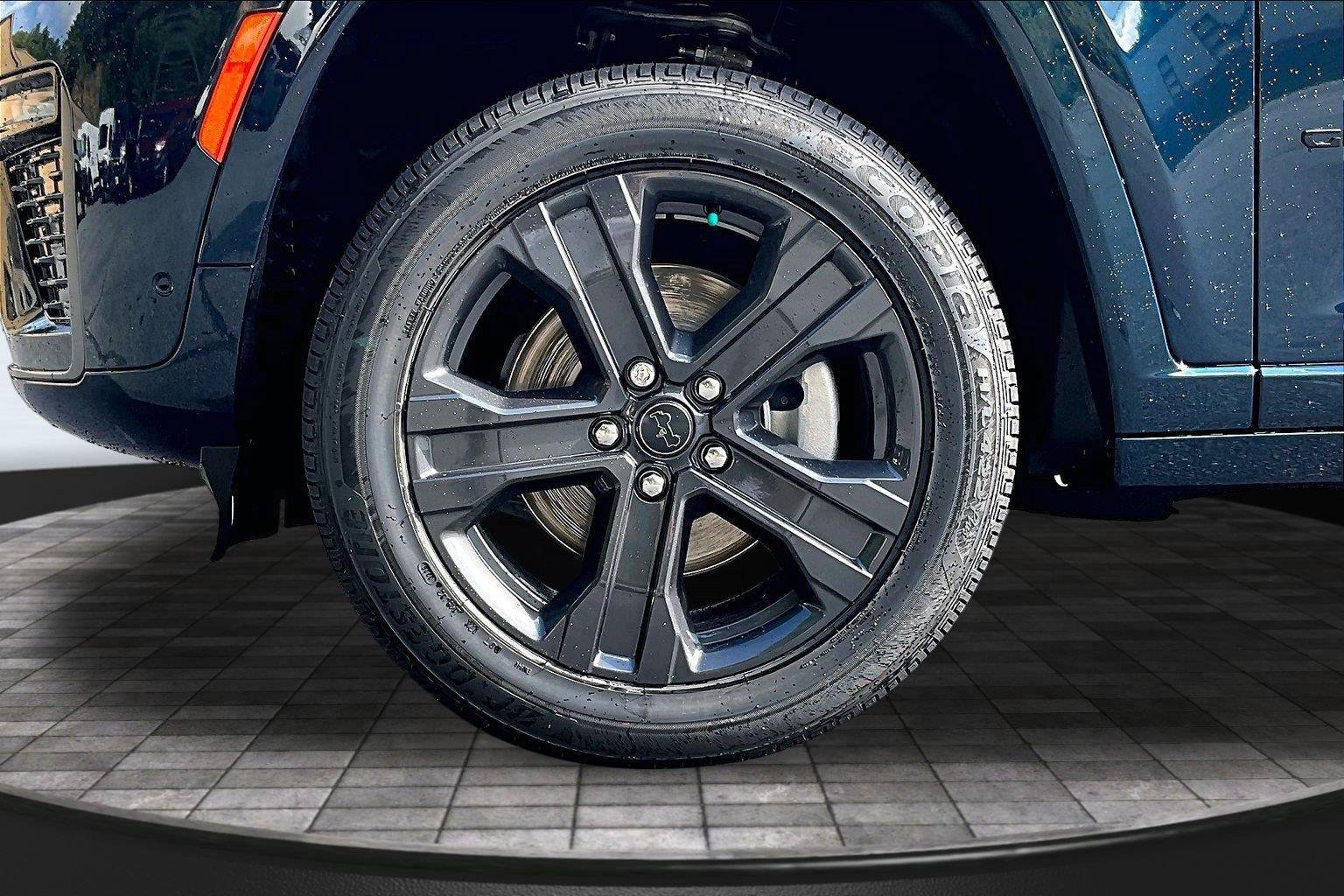 New 2027 Jeep Grand Cherokee L Limited AWD/4WD image 12
