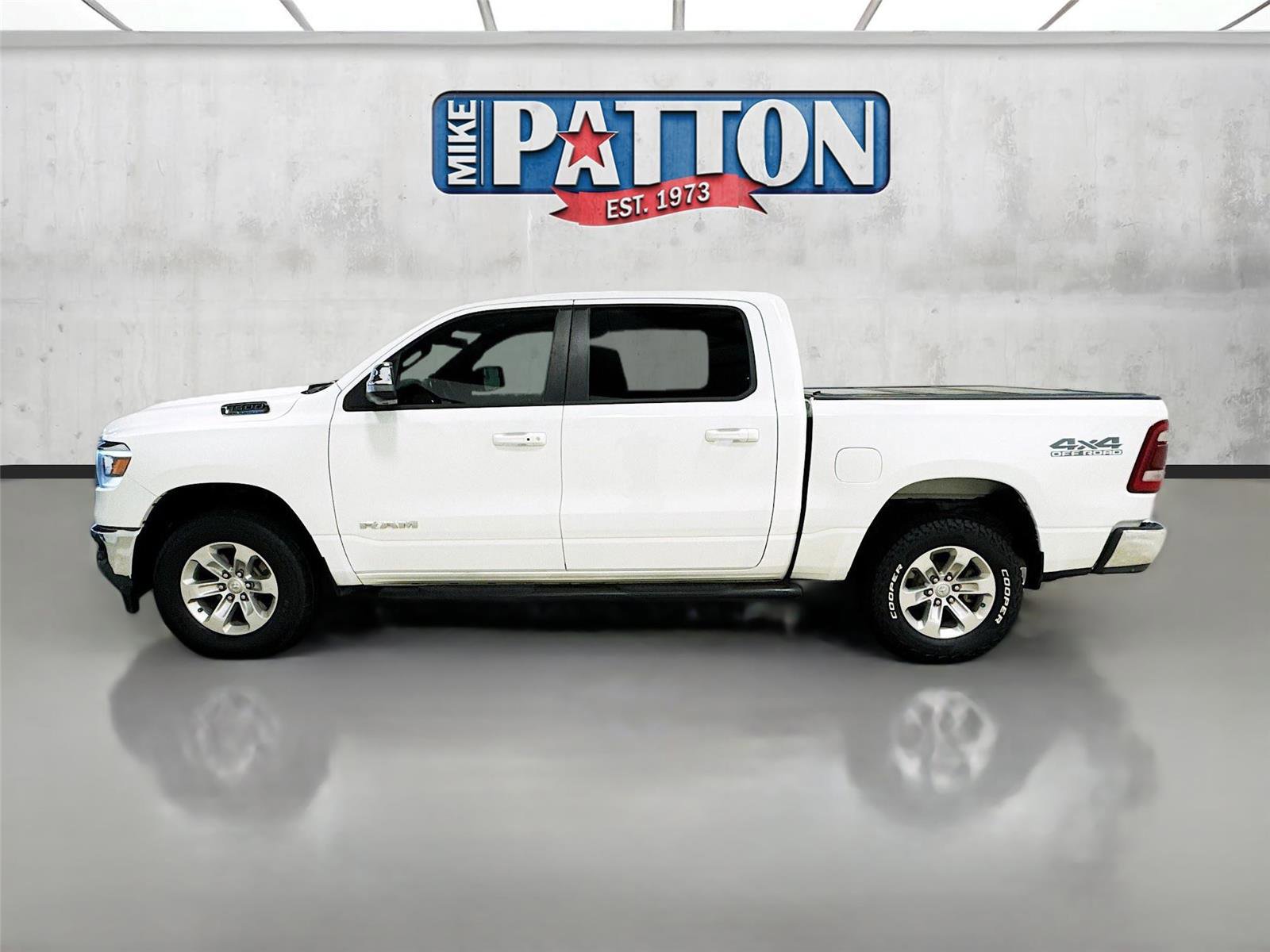 Used 2023 RAM 1500 Laramie AWD/4WD image 4