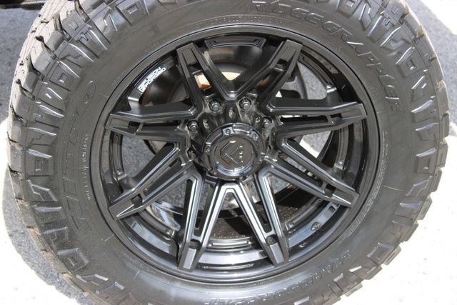 Used 2025 Ford F250 Platinum image 17