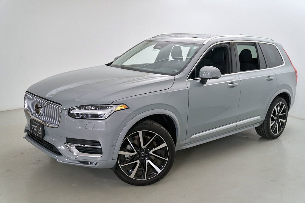 Certified 2025 Volvo XC90 B6 Plus AWD/4WD image 3