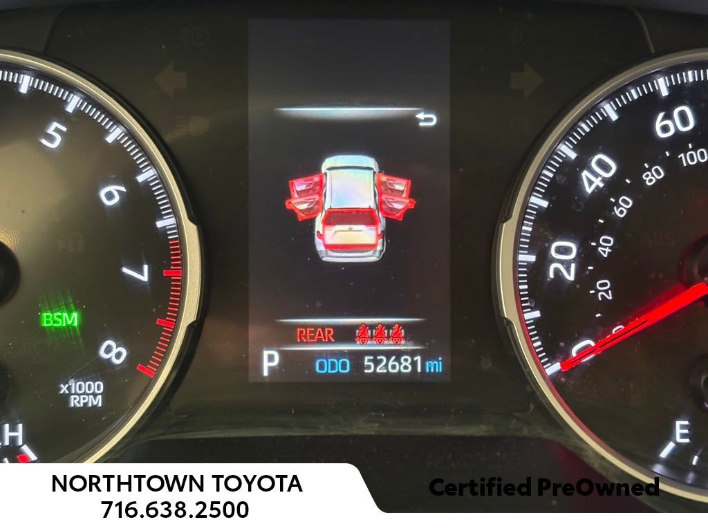 Used 2021 Toyota RAV4 LE image 9