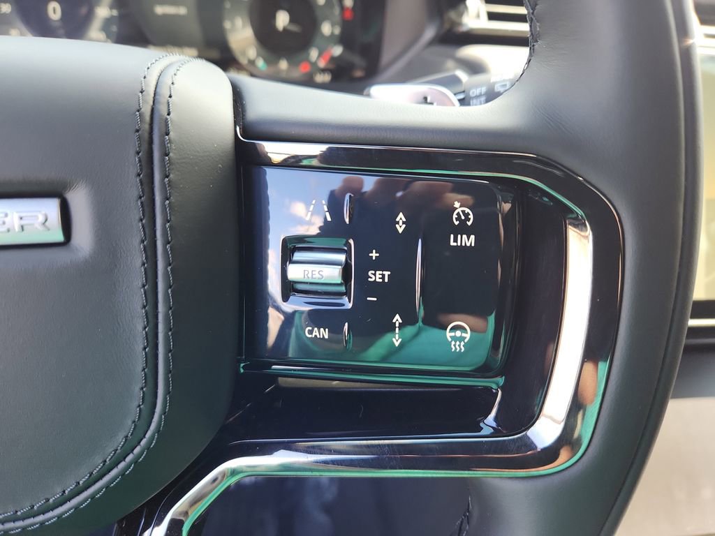 New 2026 Land Rover Range Rover Velar Dynamic SE image 20