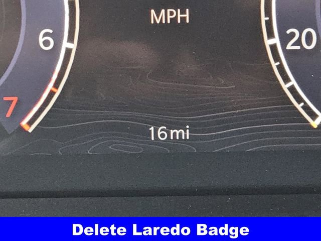 New 2025 Jeep Grand Cherokee Laredo image 21