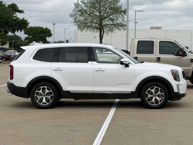 Used 2022 Kia Telluride EX image 3