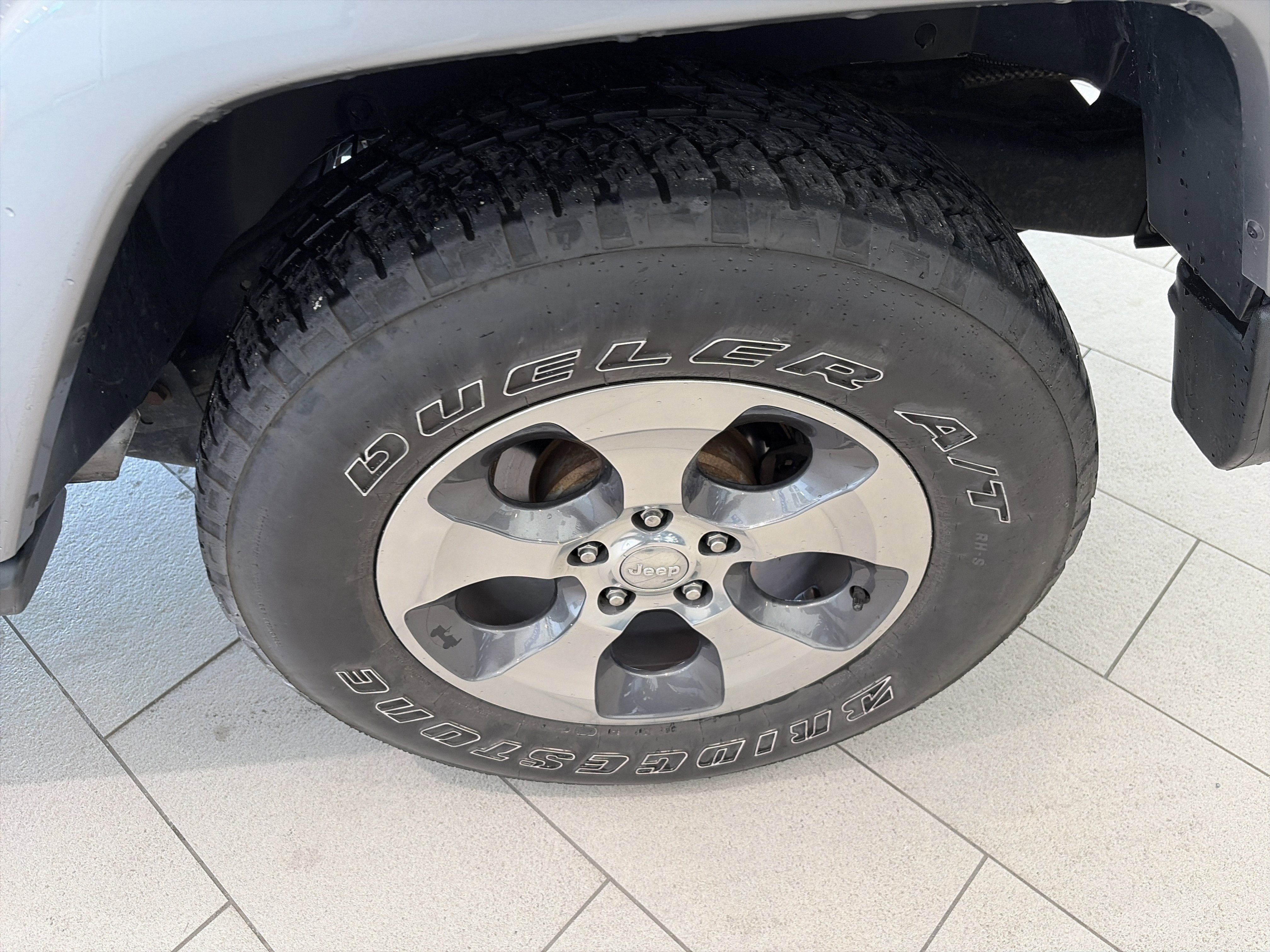 Used 2017 Jeep Wrangler Unlimited Sahara image 13