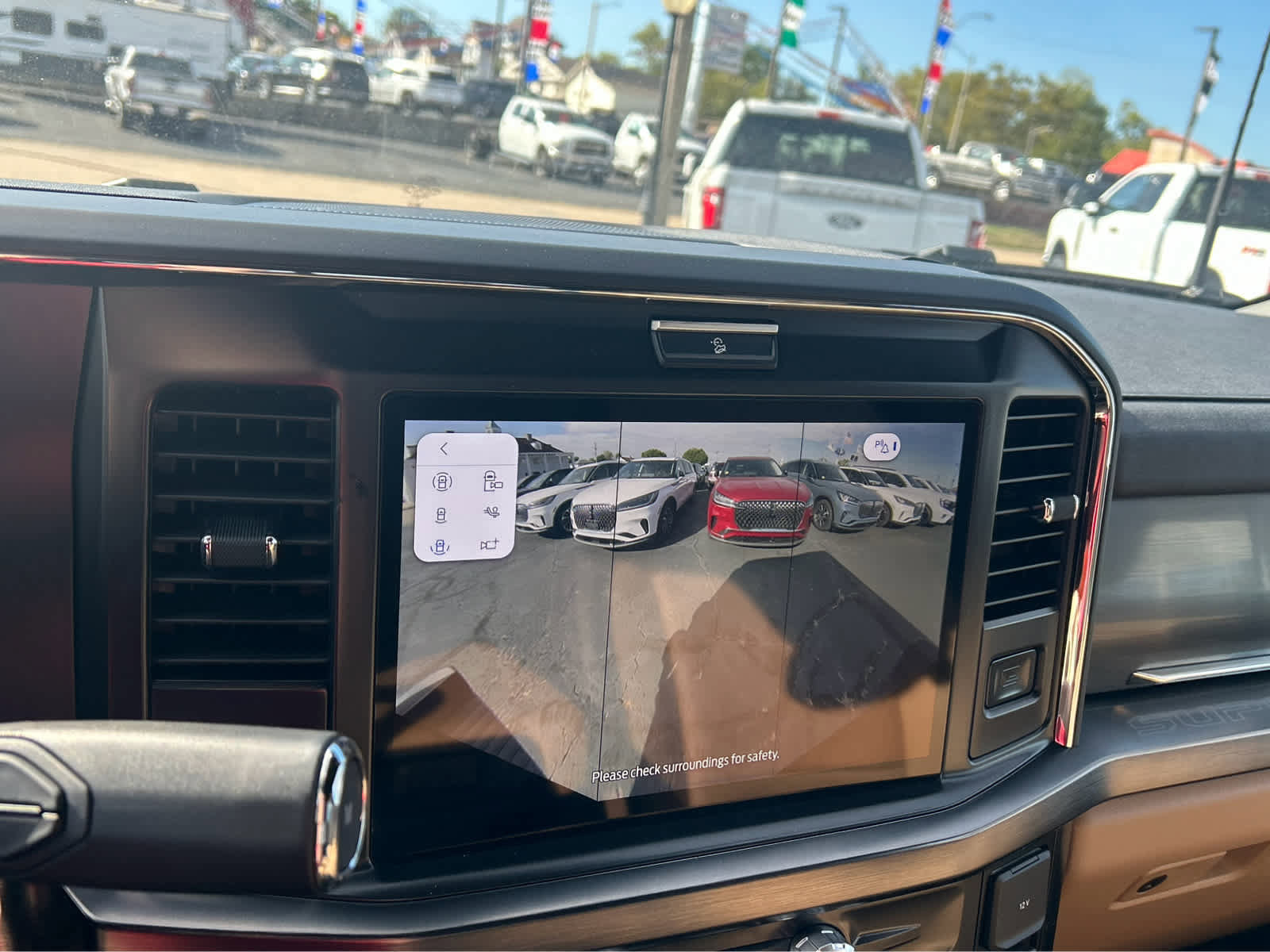 New 2026 Ford F250 Lariat w/ Chrome Package image 36