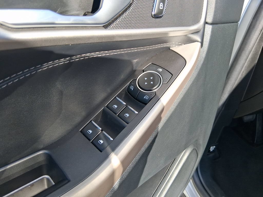 Used 2023 Ford Explorer XLT w/ Equipment Group 202A RWD image 11