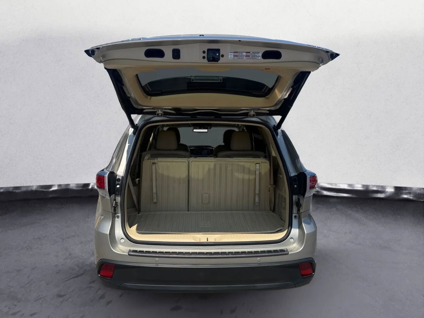 Used 2016 Toyota Highlander Limited image 35