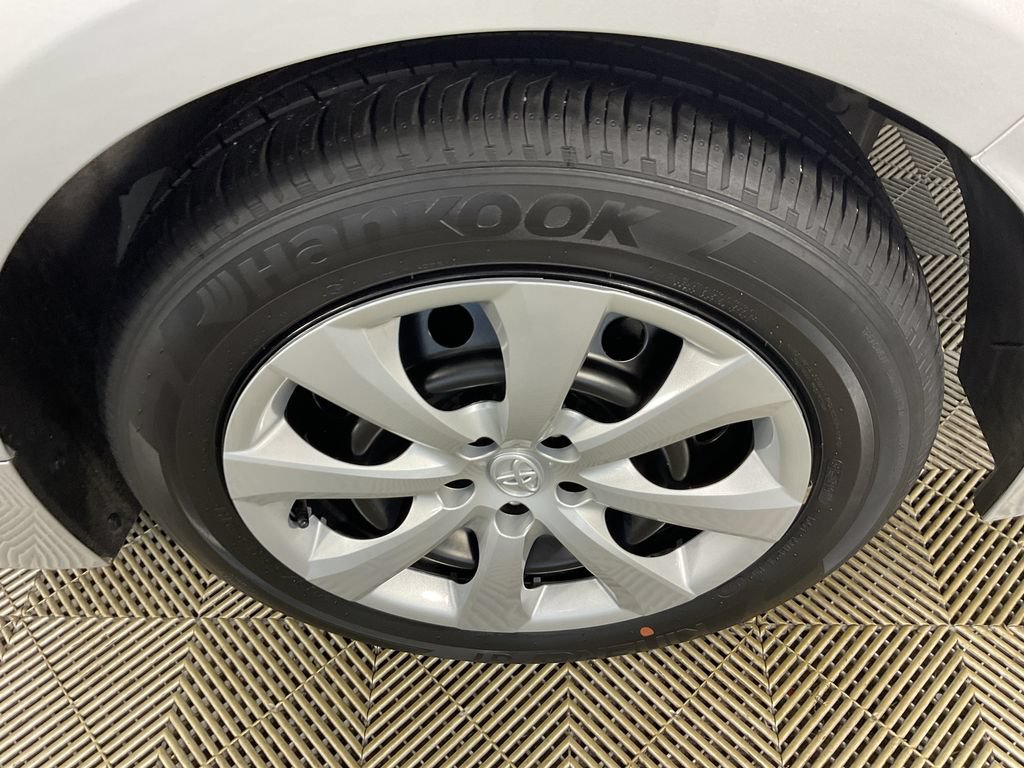 Used 2024 Toyota Corolla LE FWD image 6