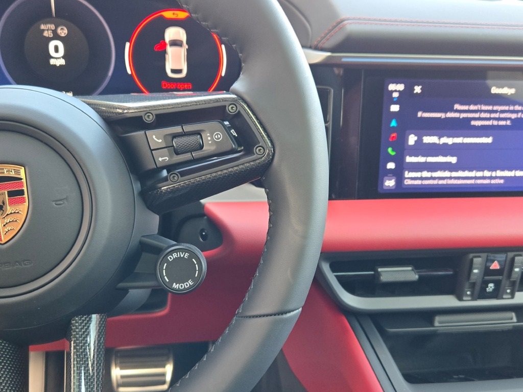 New 2025 Porsche Macan 4S Electric image 28